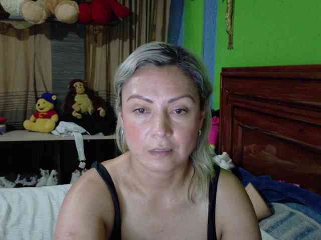 Charlizetheron1 webcam