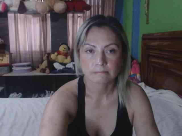 Charlizetheron1 webcam