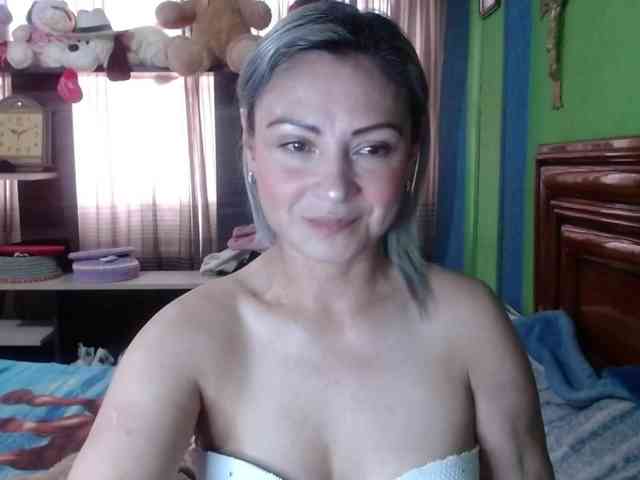 Charlizetheron1 webcam