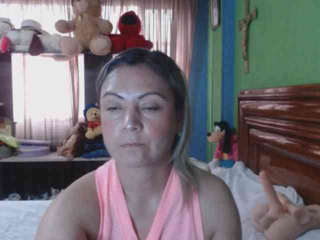 Charlizetheron1 webcam