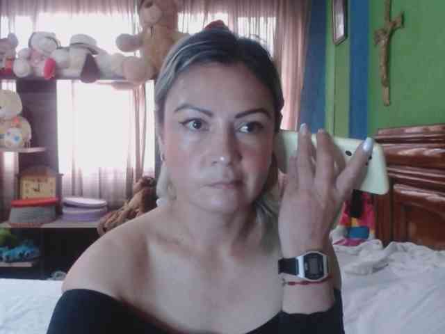 Charlizetheron1 webcam