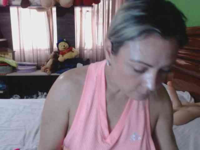 Charlizetheron1 webcam