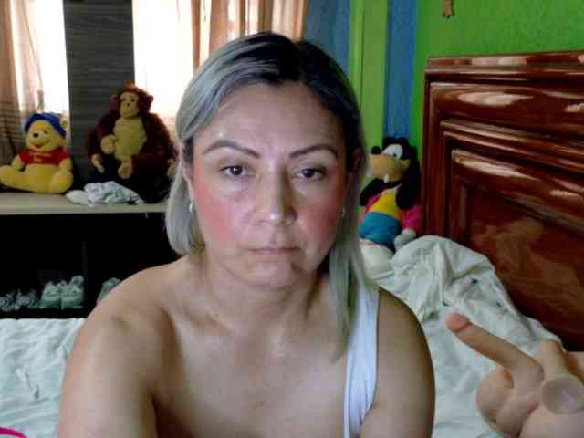 Charlizetheron1 webcam