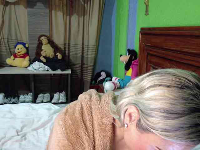 Charlizetheron1 webcam