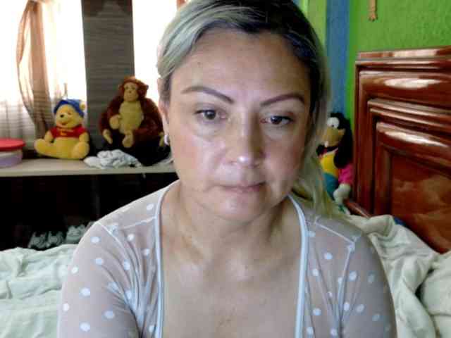 Charlizetheron1 webcam