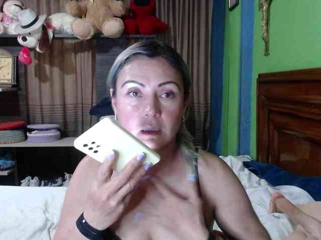 Charlizetheron1 webcam