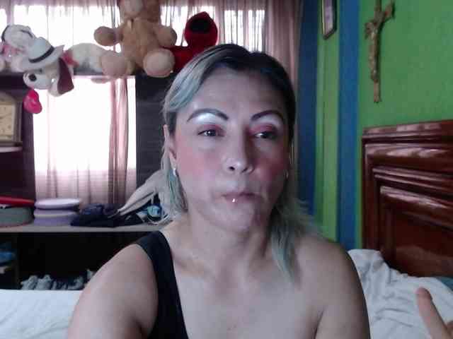 Charlizetheron1 webcam