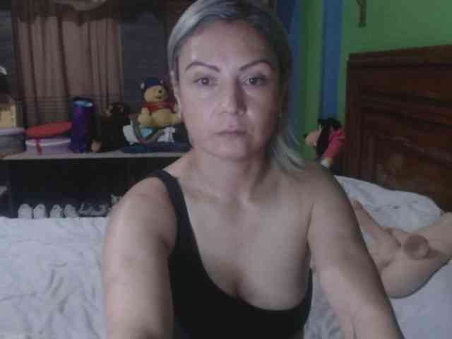 Charlizetheron1 webcam