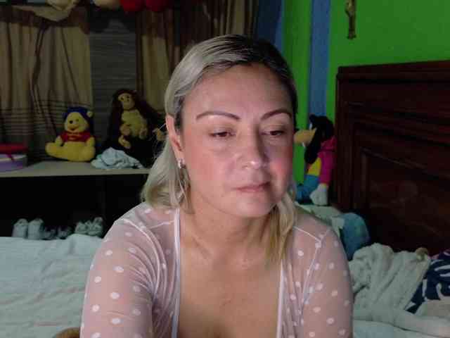 Charlizetheron1 webcam