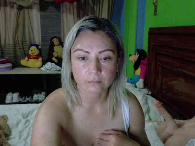 Charlizetheron1 webcam