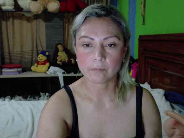 Charlizetheron1 webcam