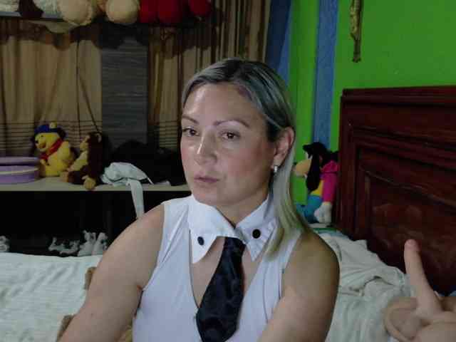 Charlizetheron1 webcam