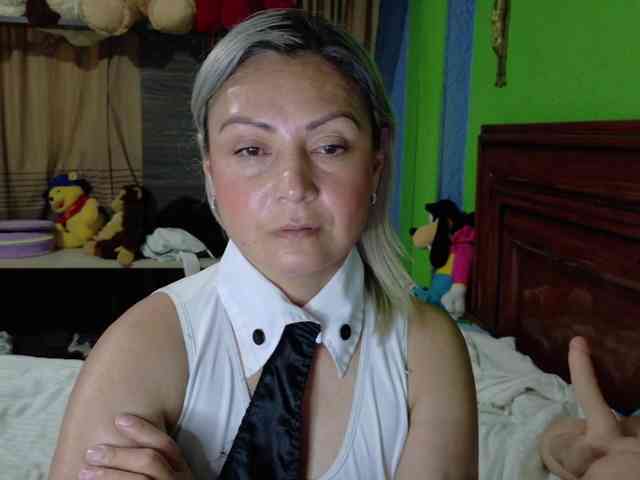 Charlizetheron1 webcam