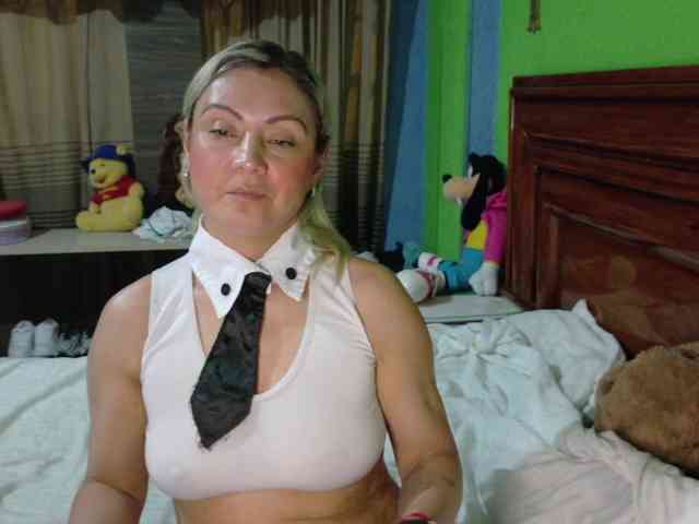 Charlizetheron1 webcam