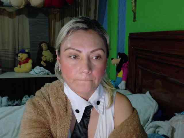 Charlizetheron1 webcam