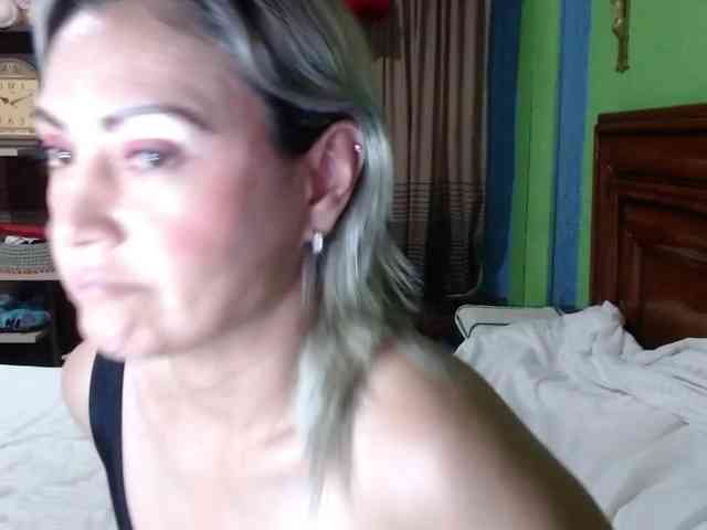 Charlizetheron1 webcam