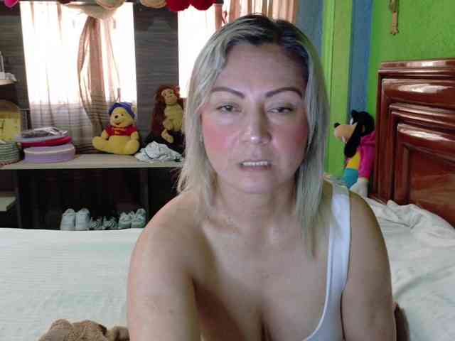 Charlizetheron1 webcam