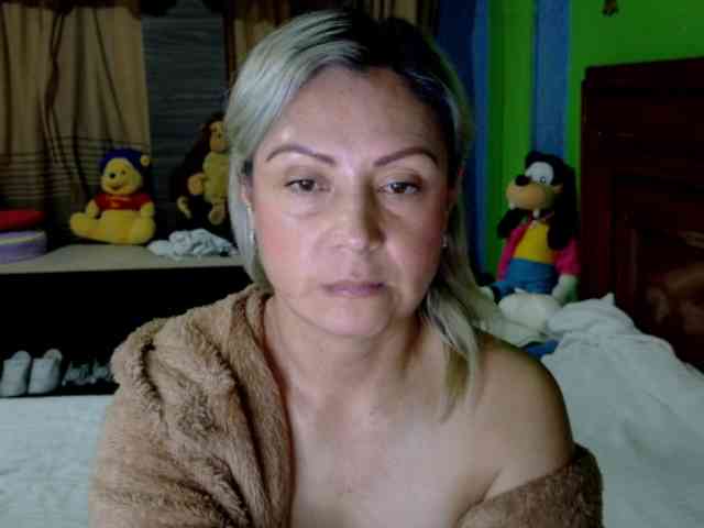 Charlizetheron1 webcam