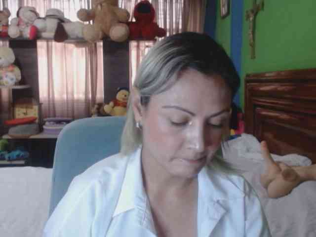 Charlizetheron1 webcam