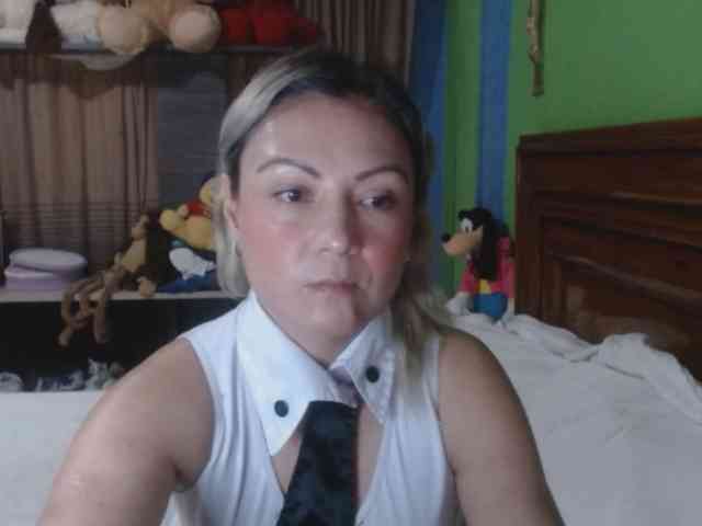 Charlizetheron1 webcam