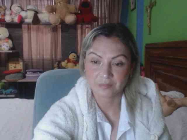 Charlizetheron1 webcam