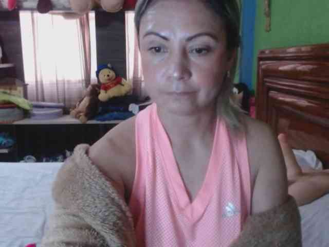 Charlizetheron1 webcam