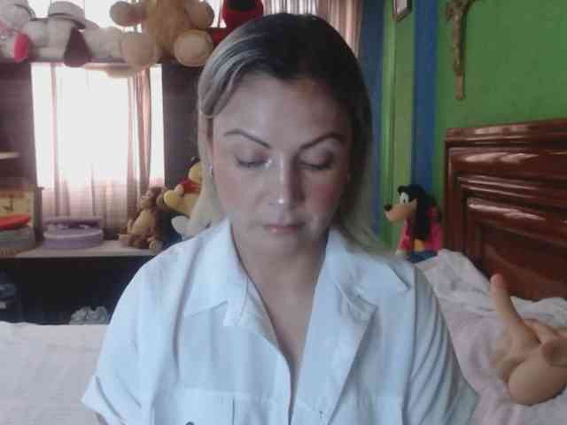 Charlizetheron1 webcam