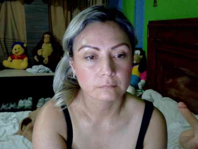 Charlizetheron1 webcam