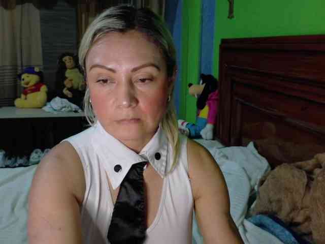 Charlizetheron1 webcam