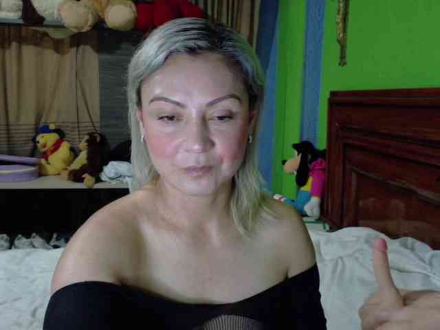 Charlizetheron1 webcam