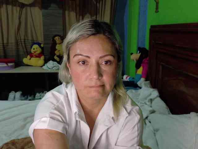 Charlizetheron1 webcam