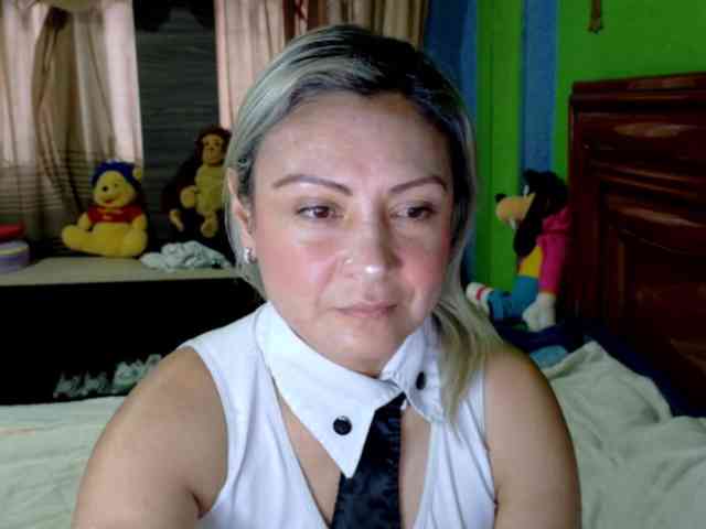 Charlizetheron1 webcam