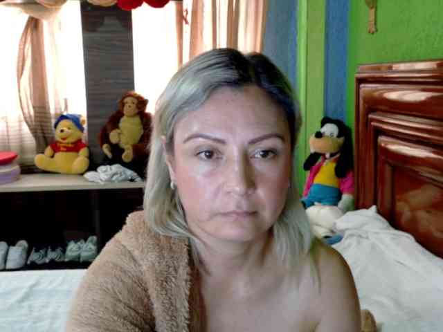 Charlizetheron1 webcam