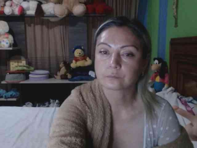 Charlizetheron1 webcam