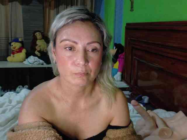 Charlizetheron1 webcam