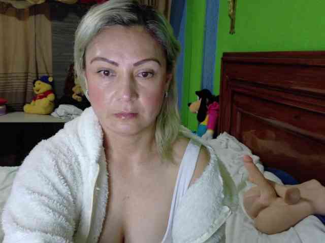 Charlizetheron1 webcam