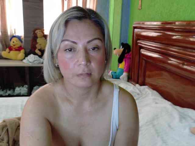 Charlizetheron1 webcam