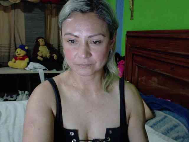 Charlizetheron1 webcam