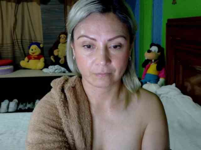 Charlizetheron1 webcam