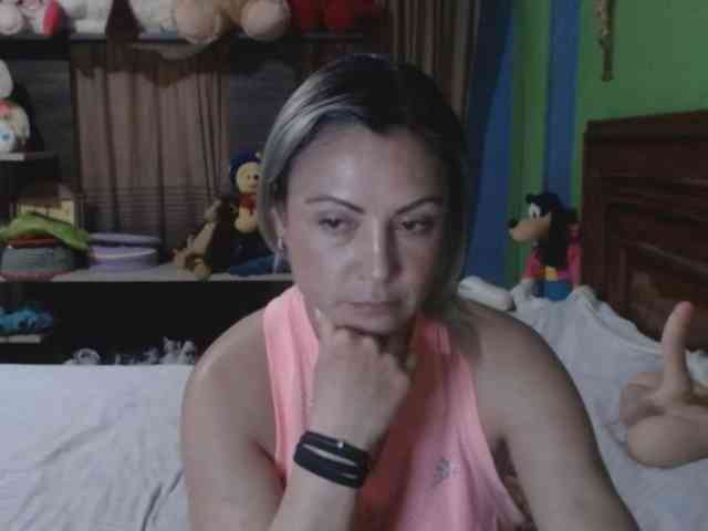 Charlizetheron1 webcam