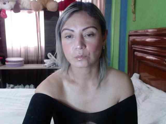 Charlizetheron1 webcam