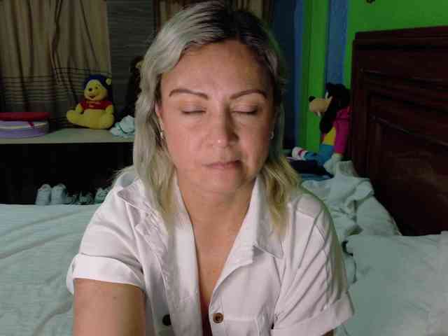 Charlizetheron1 webcam