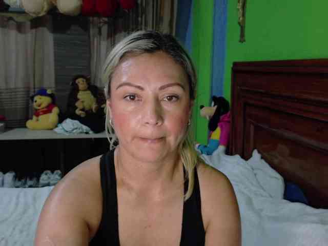 Charlizetheron1 webcam