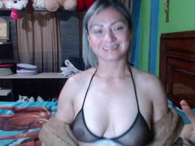 Charlizetheron1 webcam