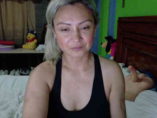 Charlizetheron1 webcam