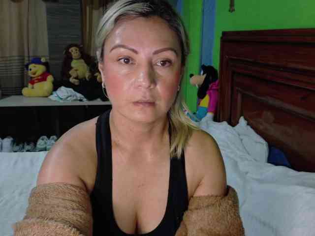 Charlizetheron1 webcam