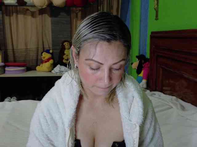 Charlizetheron1 webcam