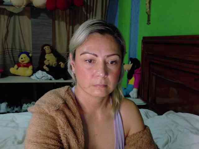 Charlizetheron1 webcam