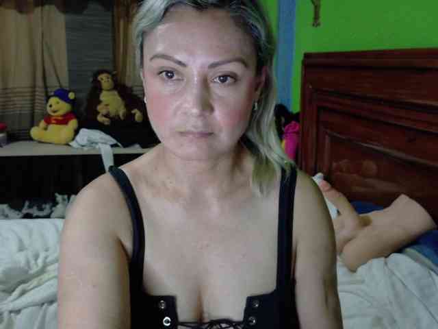 Charlizetheron1 webcam