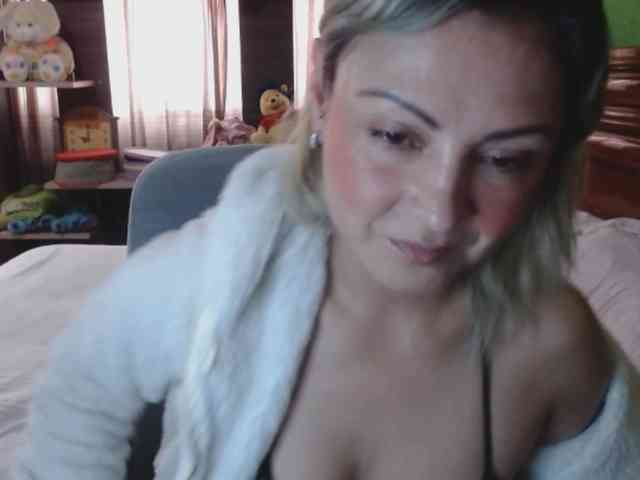 Charlizetheron1 webcam